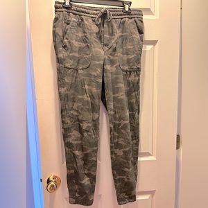 Athleta joggers size 6